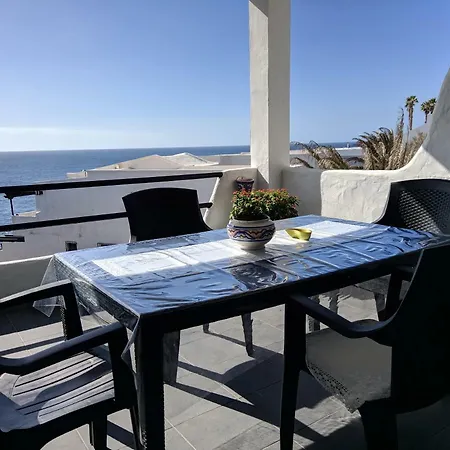 Ocean Breeze Faro Apartment