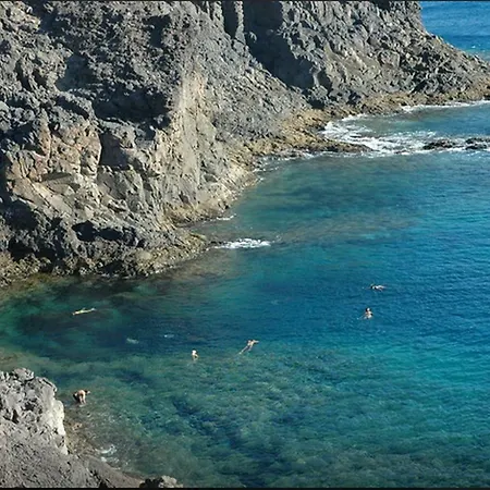 Apartment Ocean Breeze Faro Sardina